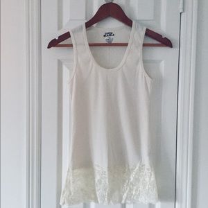 White Ribbed Tank Top With Lace Hem l Size L